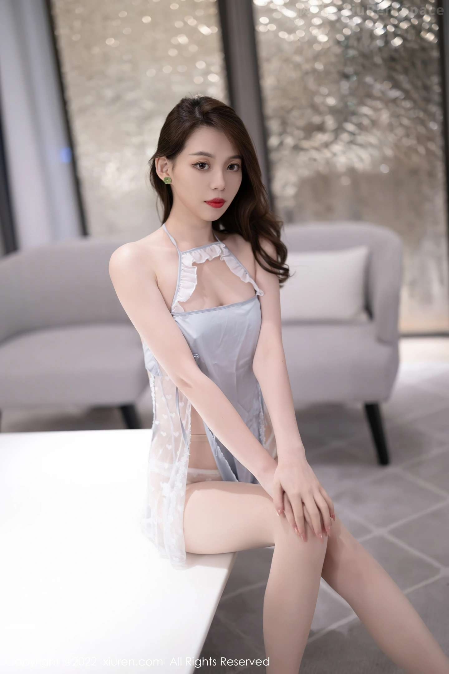 图片[2]-[XiuRen秀人网]VOL.4482 模特言沫深圳旅拍轻透网纱上衣配性感内裤秀完美身材诱惑写真88P-秀人网官方网站